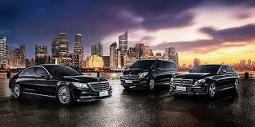 crown pl chauffeur car melbourne airport black fleet