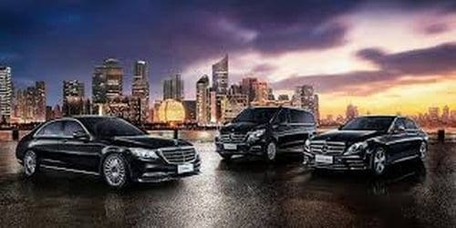 crown pl chauffeur car melbourne airport black fleet